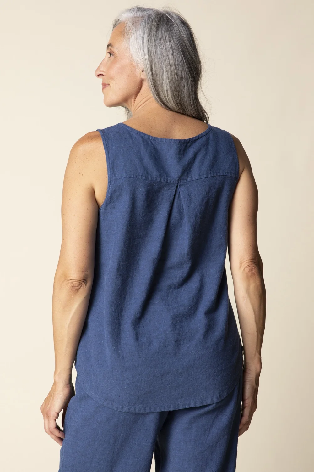 Solid Linen Pleat Back Button Tank - Navy — Yaza